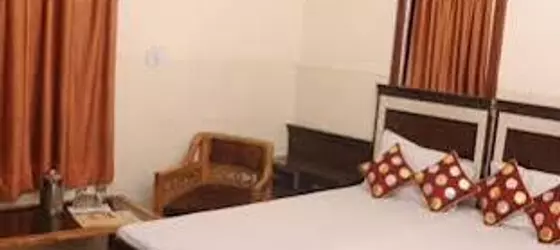 Hotel Surya Palace | Pencap - Chandigarh (ve civarı) - Chandigarh