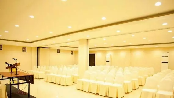 Grand Celino Hotel | Makassar