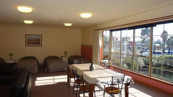 St Georges Motor Inn | Victoria - Melbourne (ve civarı) - Thornbury