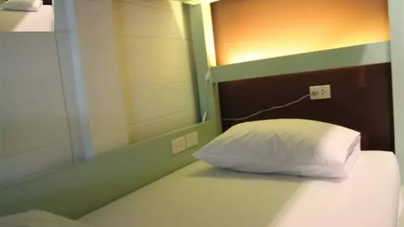 Yoo Yen Pen Sook Hostel | Bangkok - Phaya Thai - Samsen Nai