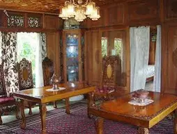 Mughal - E - Azam Houseboat | Cammu ve Keşmir - Srinagar (ve civarı) - Srinagar - Dal Gölü