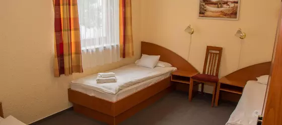 Homoky Hotel Bestline | Pest County - Budapeşte (ve civarı) - Soroksar