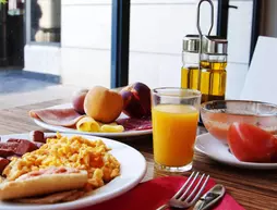 Travelodge Barcelona Poblenou | Katalonya - Barselona (ve civarı) - Sant Marti - Poblenou