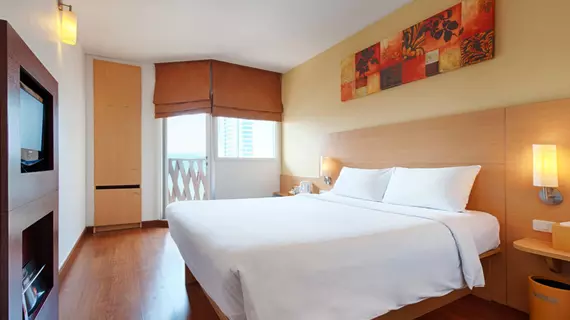 Ibis Pattaya | Chonburi (vilayet) - Pattaya (ve civarı) - Pattaya - Pattaya Körfezi