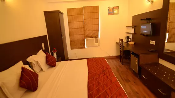 Hotel La Vista | Batı Delhi - Ulusal Eyalet Başkenti Delhi - Delhi (ve civarı) - Yeni Delhi - Karol Bagh