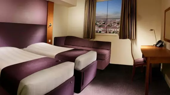 Premier Inn Dubai International Airport | Dubai - Dubai