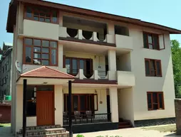 The Legend Residency | Cammu ve Keşmir - Srinagar (ve civarı) - Srinagar - Rajbagh