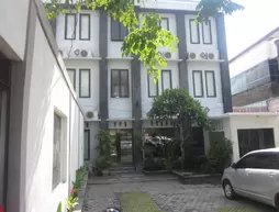 Hotel Warta Dua | Bali - Denpasar - Cokroaminto