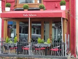 Cafe Valance Bar & Rooms