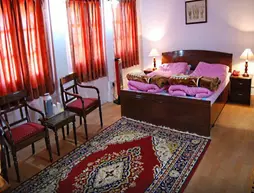 Hotel Krishrauni 'The Apple Orchard Inn' | Himaşal Pradeş - Shimla Bölgesi - Theog