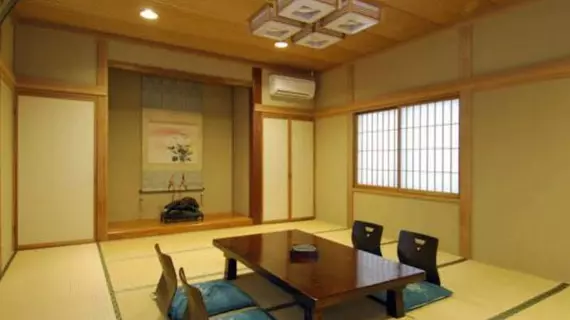 Chuoukan Shimizuya Ryokan | Nagano (idari bölge) - Kitaazumi - Nagano (ve civarı) - Nagano