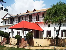 Hotel Connaught Castle and Restaurant | Uttarkand - Dehra Dun Bölgesi - Dehradun - Mussoorie