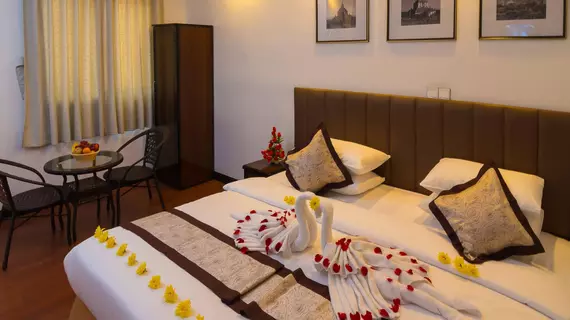 High Five Hotel | Yangon