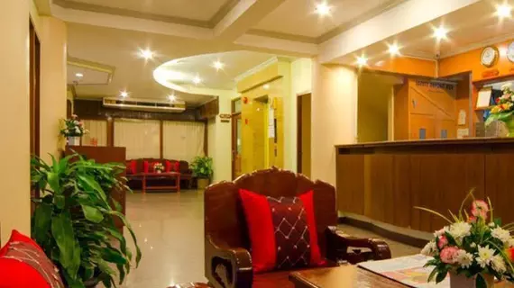 Eastiny Inn Hotel | Chonburi (vilayet) - Pattaya (ve civarı) - Pattaya - Pattaya Körfezi