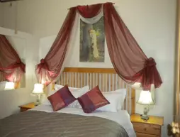 Auberge Alouette Guesthouse | Western Cape (il) - West Coast DC - Drakenstein - Cape Town (ve civarı) - Franschhoek