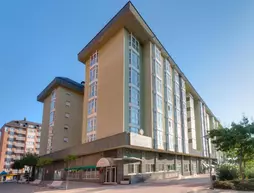 Tryp Valladolid Sofia Parquesol Hotel | Kastilya ve Leon - Valladolid (vilayet) - Valladolid - Valladolid Kent Merkezi