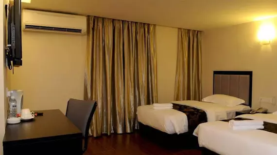 KK Waterfront Hotel | Sabah - Kota Kinabalu (ve civarı) - Kota Kinabalu - Pusat Bandar - Kota Kinabalu Kent Merkezi