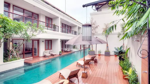 Seminyak Lagoon All Suites Hotel | Bali - Badung - Günbatımı Yolu