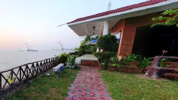 Lake Symphony Resort | Kerala - Ernakulam Bölgesi - Koşin (ve civarı) - Koçi