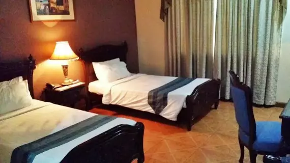 Crown Royale Hotel | Bataan - Balanga