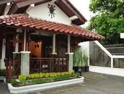 D Ajenk Boutique Guest House | Yogyakarta Özel Bölgesi - Yogyakarta (ve civarı) - Depok - Condongcatur