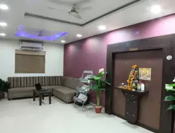 Hotel Almond Inn | Gujarat - Ahmedabad Bölgesi - Ahmedabad - Sarkhej