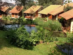 Ahadiat Hotel and Bungalow | West Java - Bandung (ve civarı) - Bandung