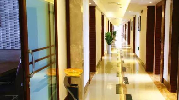 Chengdu Tulip Inn Airport Hotel | Sişuan - Chengdu - Shuangliu District