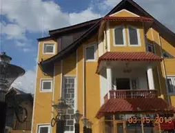 Nausheen Guest House | Cammu ve Keşmir - Srinagar (ve civarı) - Srinagar - Rajbagh