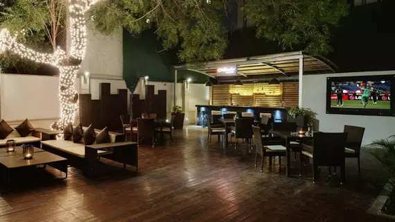 Leisure Inn West Gurgaon | Haryana - Gurugram (ve civarı) - Gurugram