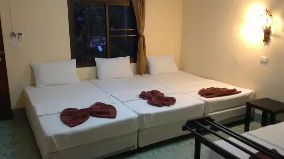 Coco's Guesthouse | Krabi İli - Ko Phi Phi