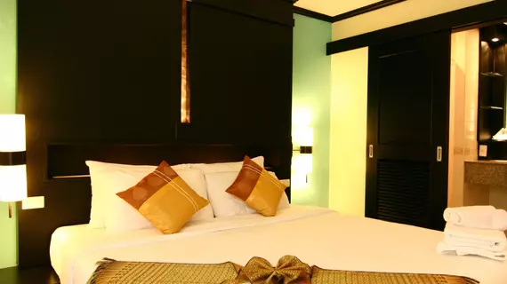 Rattana Beach Hotel | Phuket (ve civarı) - Thalang