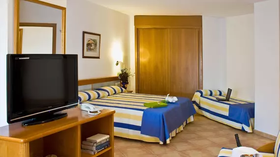 Aparthotel Rosamar | Balearic Adaları - İbiza Adası - Sant Antoni de Portmany - Cala de Bou