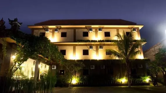 Gana Inn Legian | Bali - Kuta - Legian Kent Merkezi