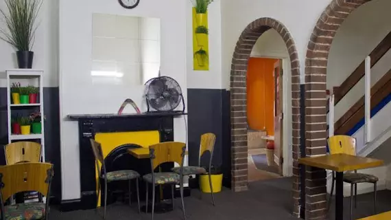 Adelaide Travellers Inn Backpackers Hostel | Güney Avustralya - Adelaide (ve civarı) - Adelaide - Adelaide Merkezi İş Bölgesi