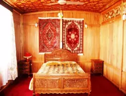 Howrah Houseboat | Cammu ve Keşmir - Srinagar (ve civarı) - Srinagar - Dal Gölü