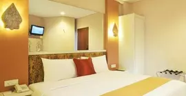 Hotel Pyrenees | Yogyakarta Özel Bölgesi - Yogyakarta (ve civarı) - Yogyakarta - Gedongtengen