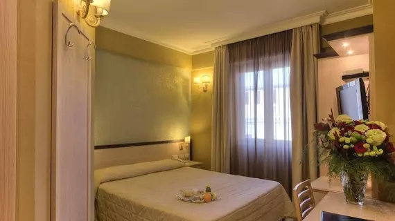 Hotel Galileo | Lazio - Roma (ve civarı) - Roma Kent Merkezi - Rione XVIII Castro Pretorio