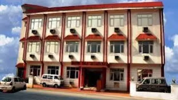 Hotel Maa Saraswati | Cammu ve Keşmir - Cammu (ve civarı) - Jammu