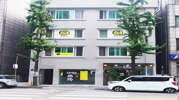 GDJ Guesthouse | Gyeonggi - Seul (ve civarı) - Mapo