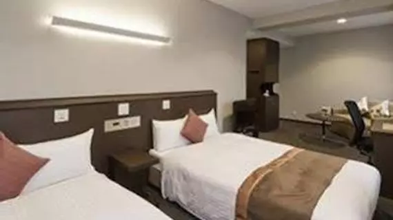 Midosuji Hotel | Osaka (idari bölge) - Osaka (ve civarı) - Osaka City Center - Namba