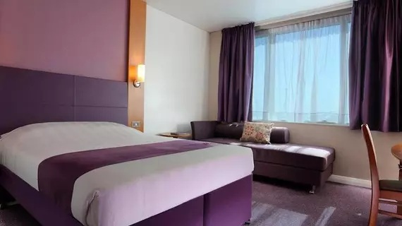 Premier Inn Dubai International Airport | Dubai - Dubai