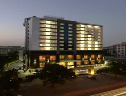 Radisson Blu Ahmedabad | Gujarat - Ahmedabad Bölgesi - Ahmedabad - Ahmedabad Kent Merkezi