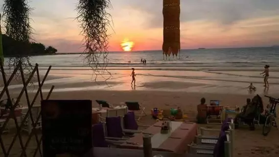 Rann Chalet Beach Side | Krabi İli - Ko Lanta