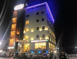 Hotel Vinayak Grand | Uttarkand - Haridwar Bölgesi - Haridwar (ve civarı) - Haridwar