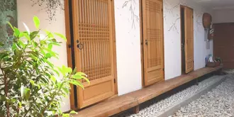 Raon Hanok Guesthouse