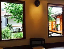 WWOOF Korea Hanok Guesthouse | Gyeonggi - Seul (ve civarı) - Jongno - Bukchon Hanok Köyü