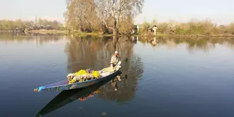 Naaz Kashmir Luxury Houseboat