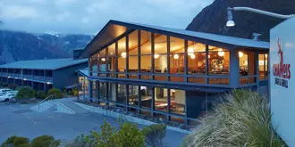 Mt Cook Lodge & Motels