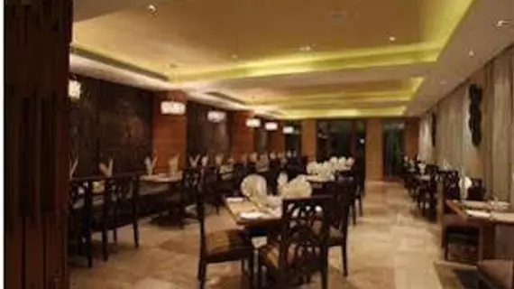 Always Hotel Riverview | Gujarat - Ahmedabad Bölgesi - Ahmedabad - Ahmedabad Kent Merkezi